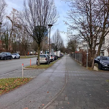 Attractive 2 South Of Munich Apartment Ottobrunn